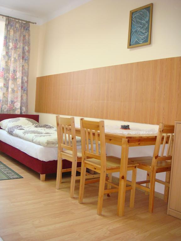 Hostel Omega Rzeszow Bagian luar foto